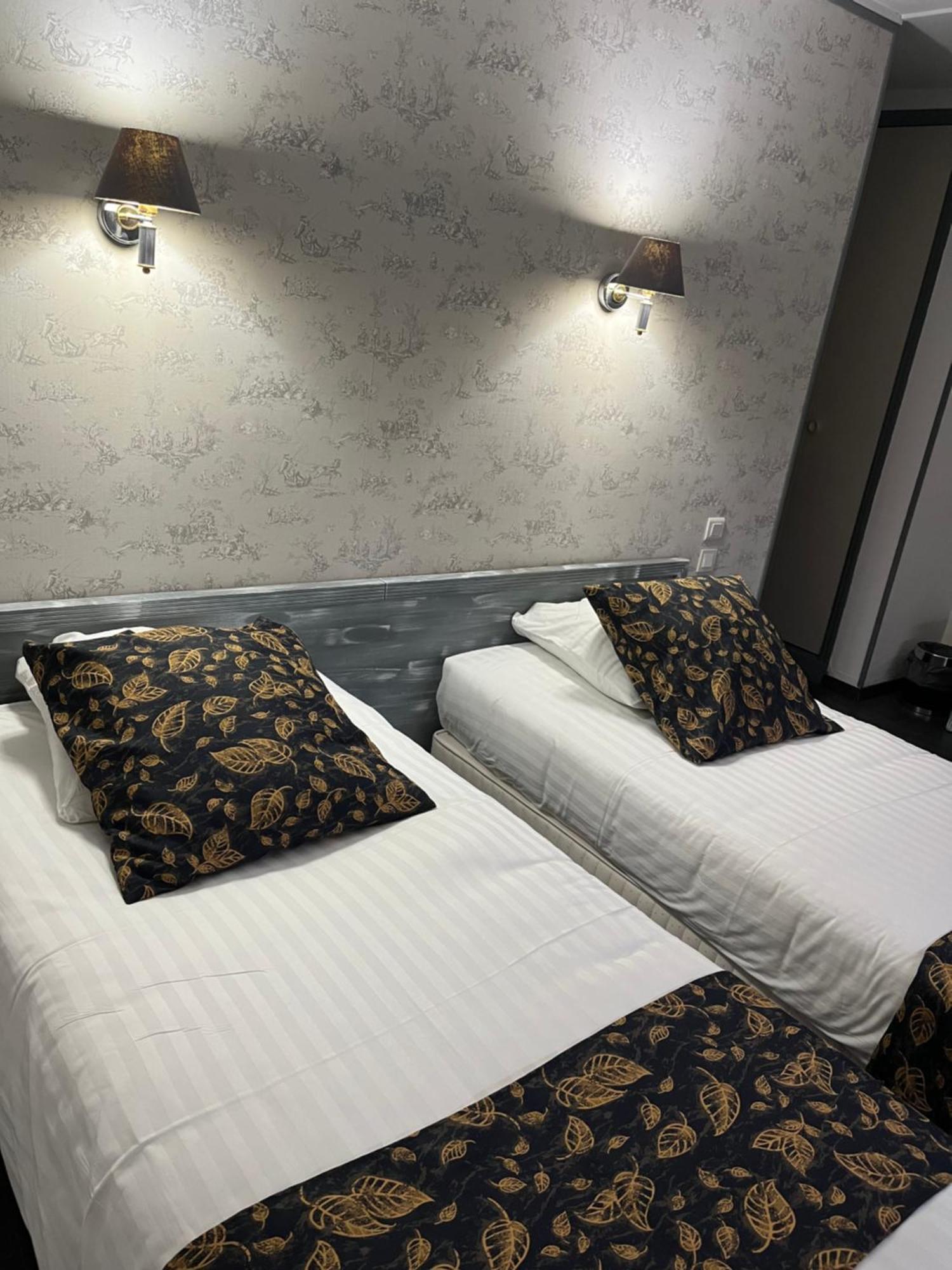 Hotel Val Saint Hilaire Givet Exterior foto