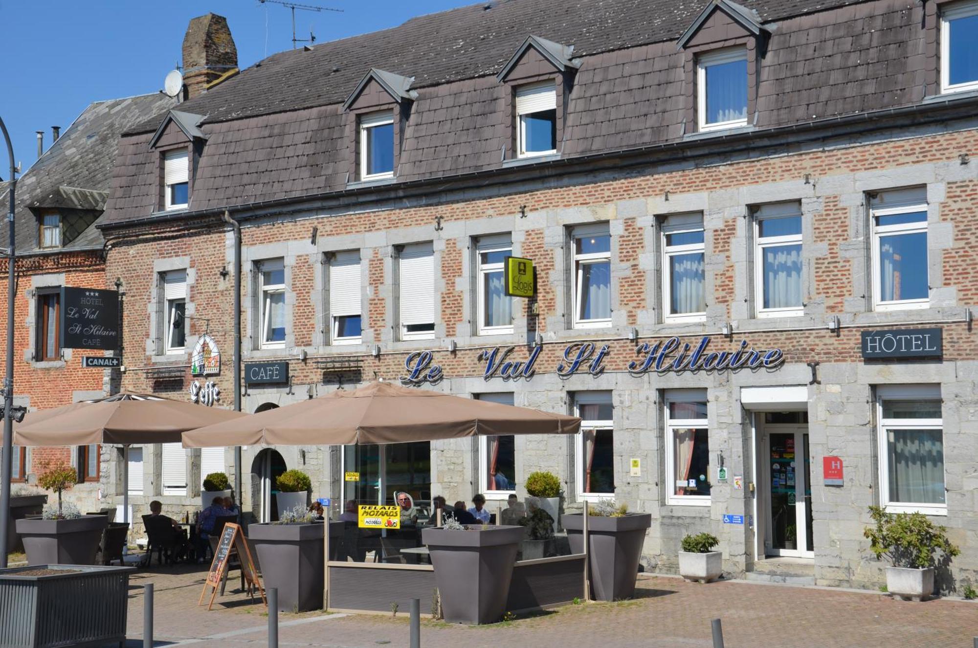 Hotel Val Saint Hilaire Givet Exterior foto