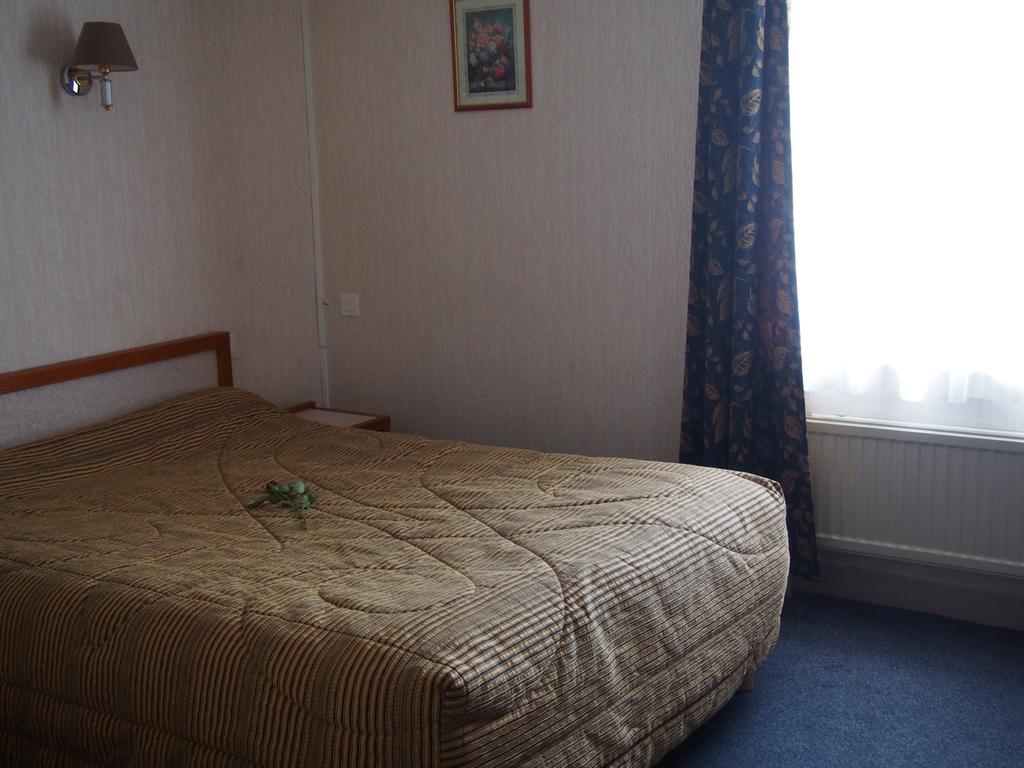 Hotel Val Saint Hilaire Givet Quarto foto